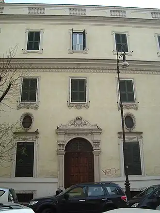 Entrée de la chapelle