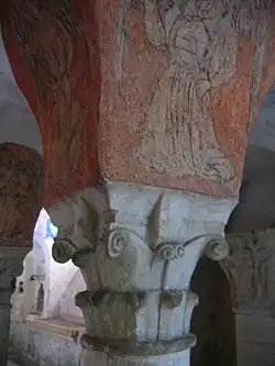 Chapiteau du XIe&nbsp;siècle, crypte de la cathédrale de Bayeux.