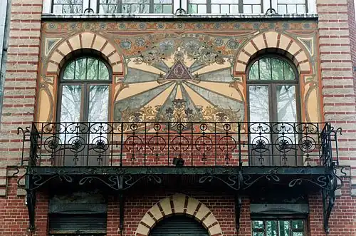 Sgraffite de la Maison dorée, par Gabriel van Dievoet, 1899 (Charleroi).