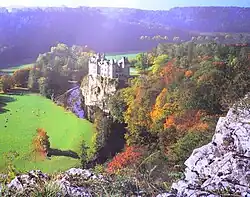 Le château de Walzin Propriété du comte et de la comtesse Alexis de Limburg Stirum