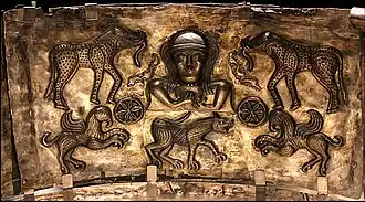 Chaudron de Gundestrup, plaque 4. "Les Gaulois, une expo renversante", 2012, galvanoplastie de Bibracte.