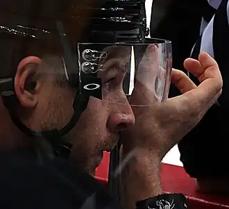 Description de l'image Chuck Kobasew 2013-10-05.JPG.