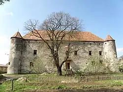 château de Tchinadiïvskiy, classé,