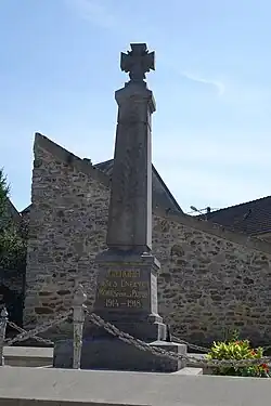 Monument aux morts.