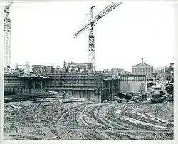 L'hôtel de ville en cours de construction dans les années 1960