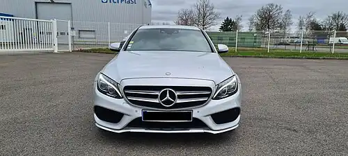 Véhicule étant équipé du moteur OM651