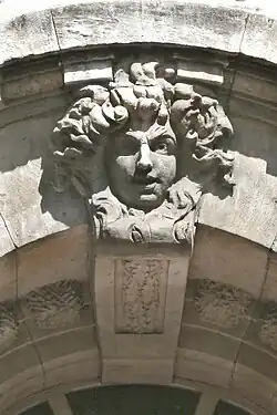 Le Feu, Marseille, caserne des marins pompiers.