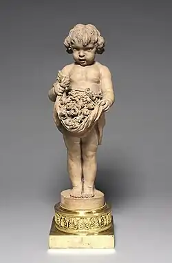 Fillette portant des fleurs dans sa tunique, années 1770, terre cuite, Cleveland Museum of Art.