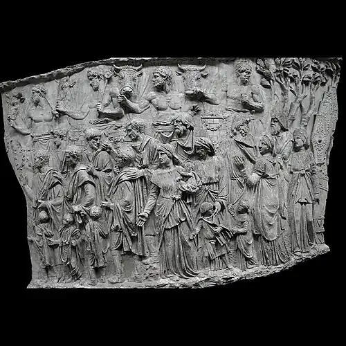 Un groupe de Daces accompagnés de leurs femmes lors d'un sacrifice.