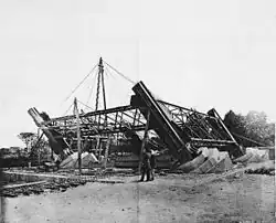18 juillet 1887 : commencement du montage métallique de la pile no&nbsp;4.