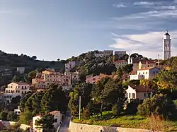Le village et l'église.