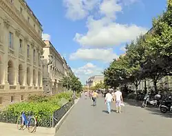 Cours en pleine journée.