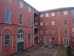 Cour intérieure du musée.