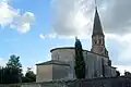 Vue d'ensemble de l'église et de son chevet (août&nbsp;2011)