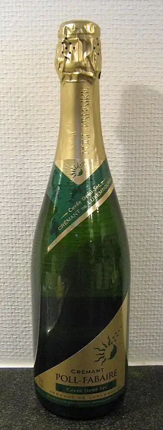 Bouteille de Crémant Poll-Fabaire, un vin effervescent du Grand Duché du Luxembourg