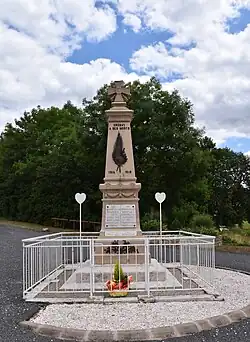 Le monument aux morts.