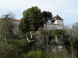 Le château de la Barde.