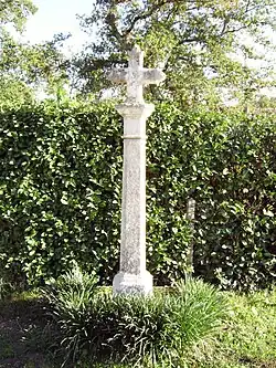 Cinquième croix : chemin des Marais.