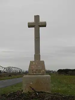 Photographie de la croix du Platéron, à Balan.