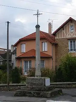 La Croix de Bures.