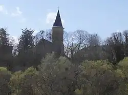 Cuisery depuis les berges de la Seille.