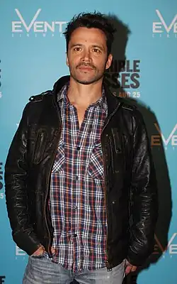 Description de l'image DamianWalshe-HowlingAug2011.jpg.