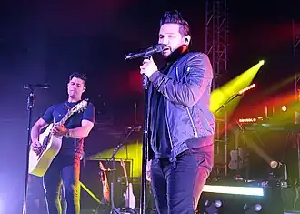 Description de l'image Dan + Shay in 2017.jpg.