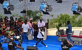 Spectacle contemporain.