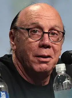 Dayton Callie interprète Jeremiah Otto.