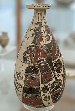 Alabastre, Artémis avec des cygnes. Héraion. Production corinthienne, 620-600 av. J.-C.