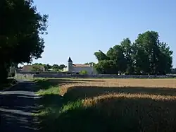 Entrée du village de Dercie.