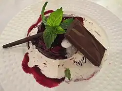 Dessert à la crème de cassis