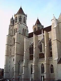 Vue extérieure de la cathédrale.