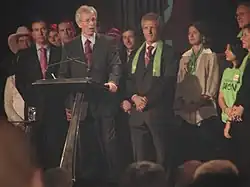 Photographie de Stéphane Dion, lors de son discours d'acceptation, à l'issue de la course à la chefferie de 2006