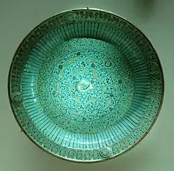 Plat à la ronde de poissons,art de l'Iran mongol