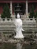 Guanyin du Temple Donglin&nbsp;(en). Sculpture moderne.