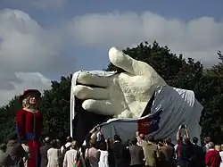 Inauguration du rond-point de la main le 15 septembre 2012.