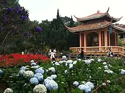 Đà Lạt (centre). Jardin de la pagode Trúc Lâm. Photo prise en mars 2010.