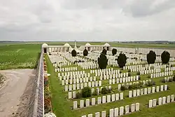Dud Corner Cemetery et le Loos Memorial&nbsp;(en)
