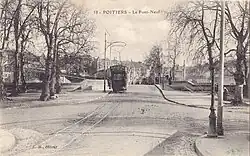 ... Franchissant le Pont Neuf...