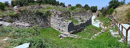 La porte est de Troie VI.