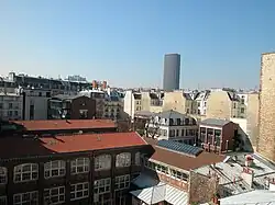 Vue de l'école depuis la terrasse du 128, rue d'Assas.