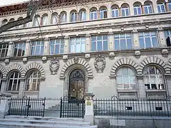 Description de cette image, également commentée ci-après