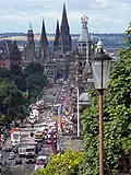 Vue sur Princes Street depuis Calton Hill.