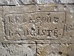 L'un des nombreux graffitis de l'église.