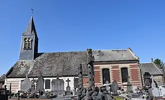 Vue de l'église côté sud.