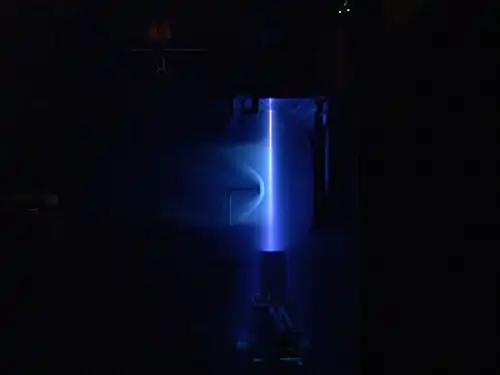 Visualisation du choc d'un disque en point d’arrêt à Mach 2, par canon à électron (ONERA).