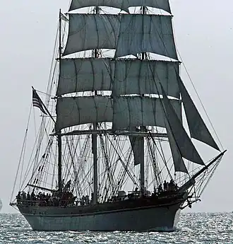 L’Elissa, trois-mâts barque américain à coque en acier de 1877 quitte son port d'attache, Galveston (Texas) au Texas en septembre 2006.