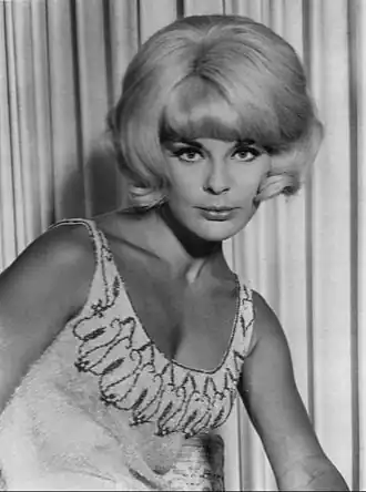 Elke Sommer (ici en 1965) incarne Lisa/Elena.