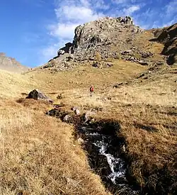 La tête de l'Empeloutier qui domine le vallon de Clapouse.